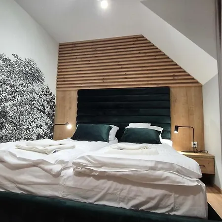 Black Hill Pod Zielencem Aurora Gold Nr3